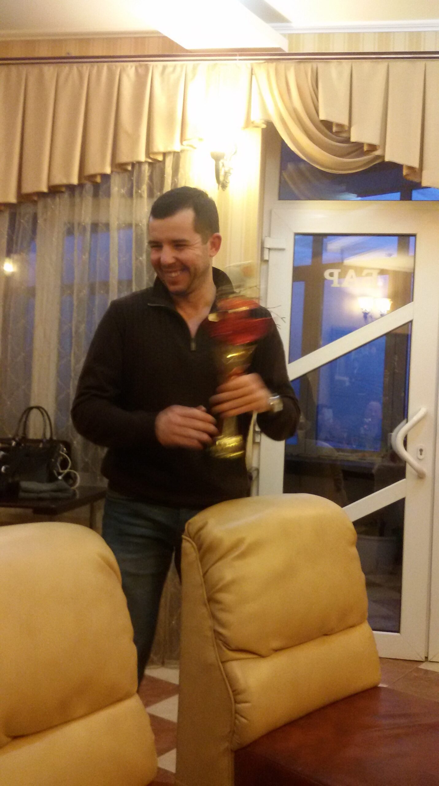 IMG-1482674231671-V-min